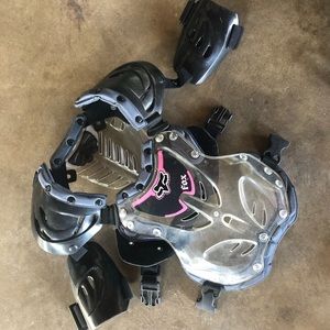 Fox girls chest protector